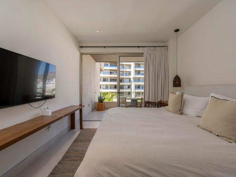 8302B, Vista Vela III, Cabo Corridor