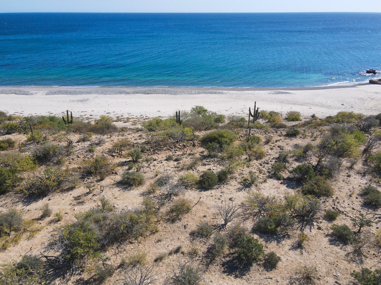 Lot in Nrth of Barilles-Gen, East Cape, photo 3