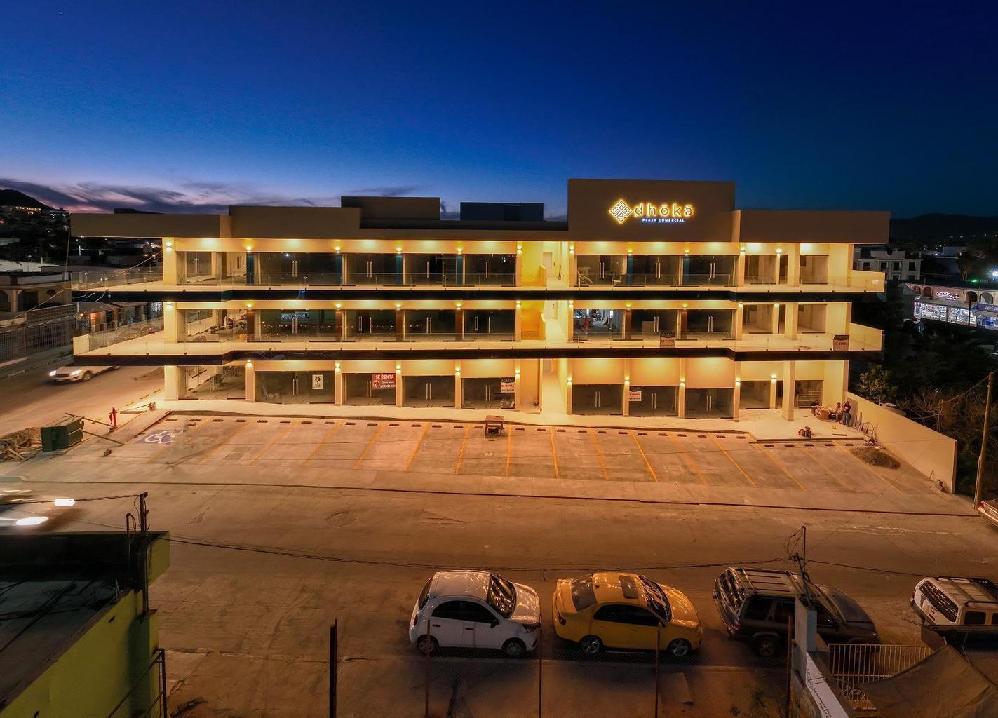 LOCAL 19, Dhoka Plaza Comercial, Cabo San Lucas, photo 2