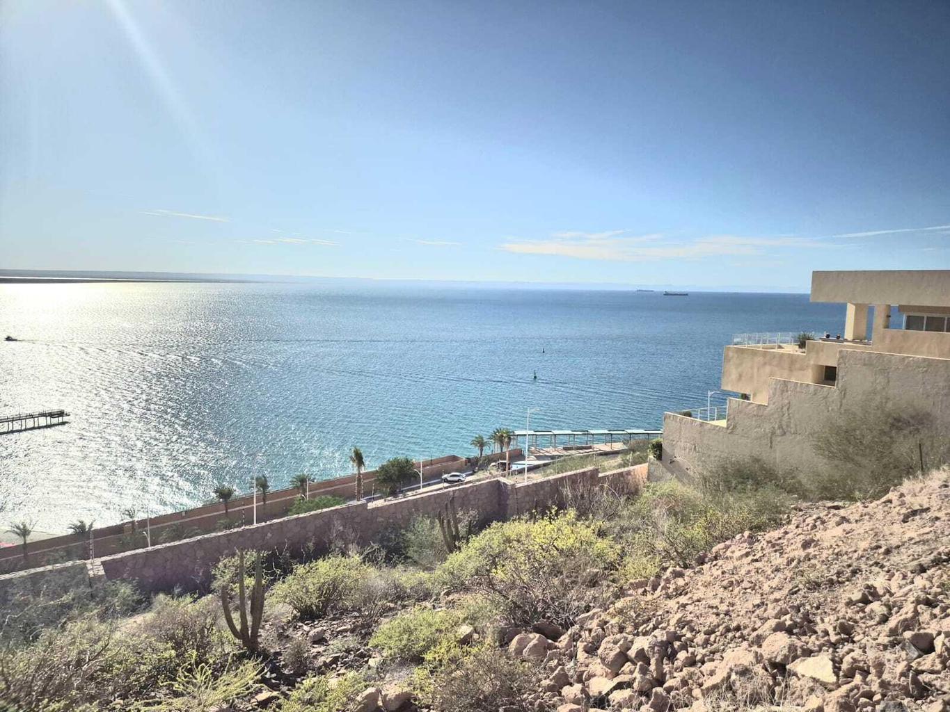 CAMINO DEL PEDREGAL, La Paz, photo 3