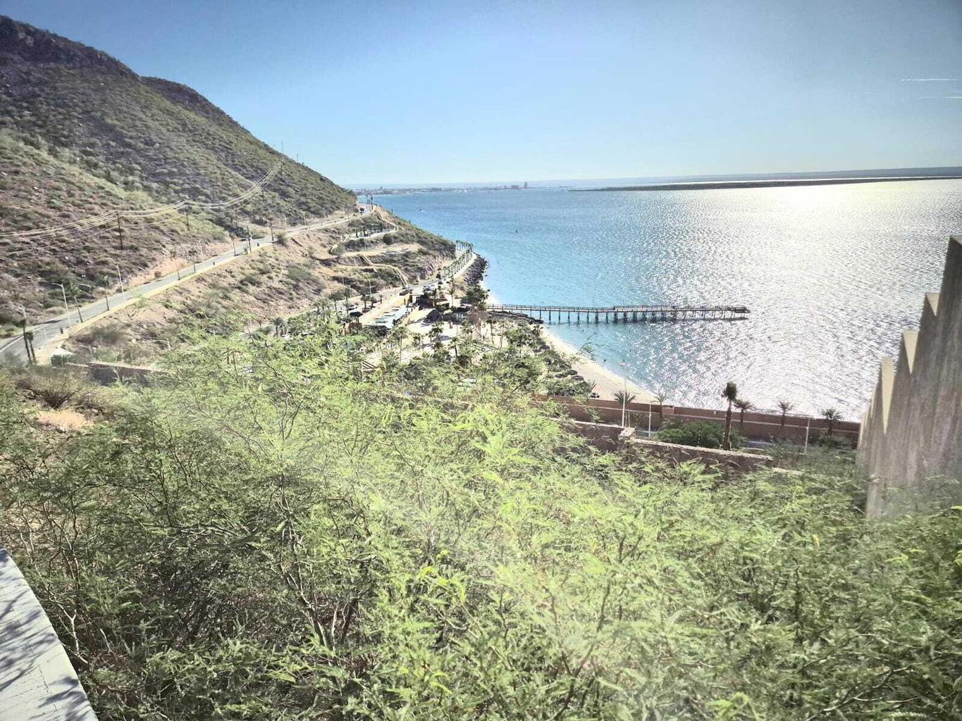 CAMINO DEL PEDREGAL, La Paz, photo 4
