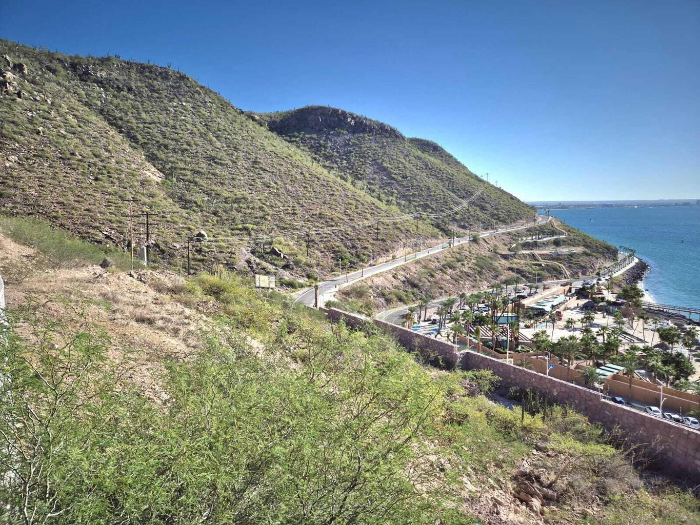 CAMINO DEL PEDREGAL, La Paz, photo 5