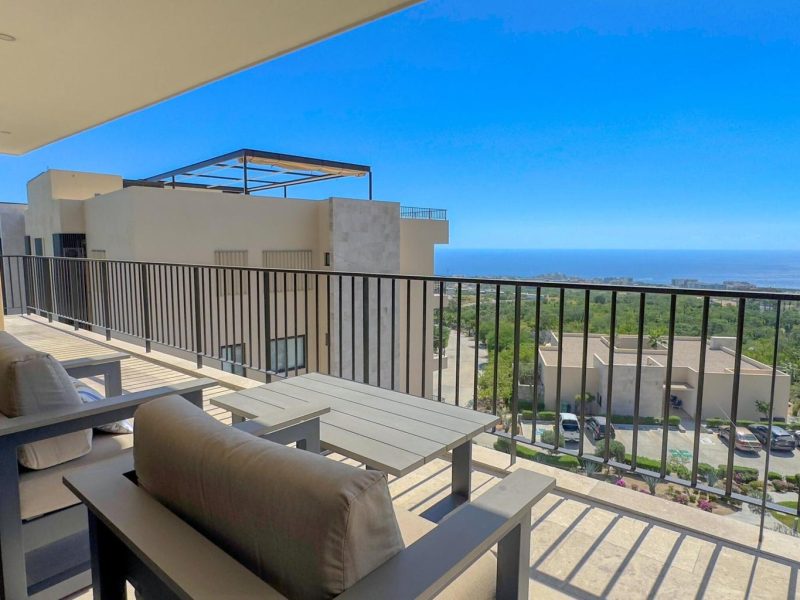 Solaria Penthouse F-402, Cabo Corridor