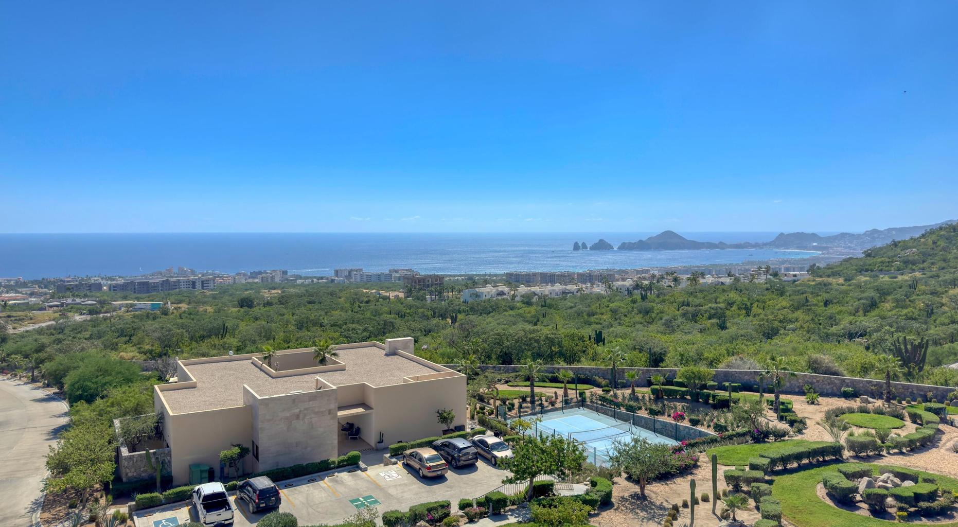 Solaria Penthouse F-402, Cabo Corridor, photo 2
