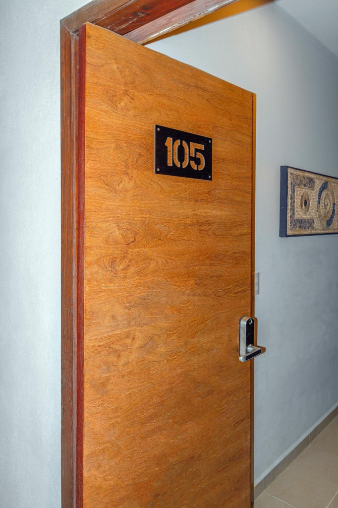 105, San Miguel, Cabo Corridor, photo 3