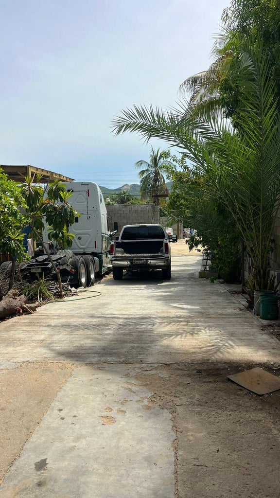 las vinoramas esquina yeneca, Las Veredas, San Jose del Cabo, photo 4