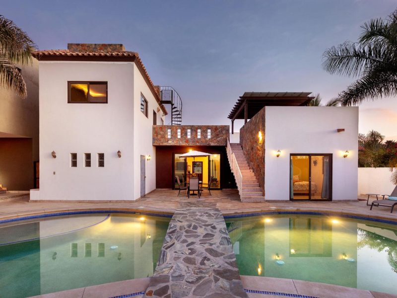 Dos Capitanes, The Tequila Ranch, Pacific