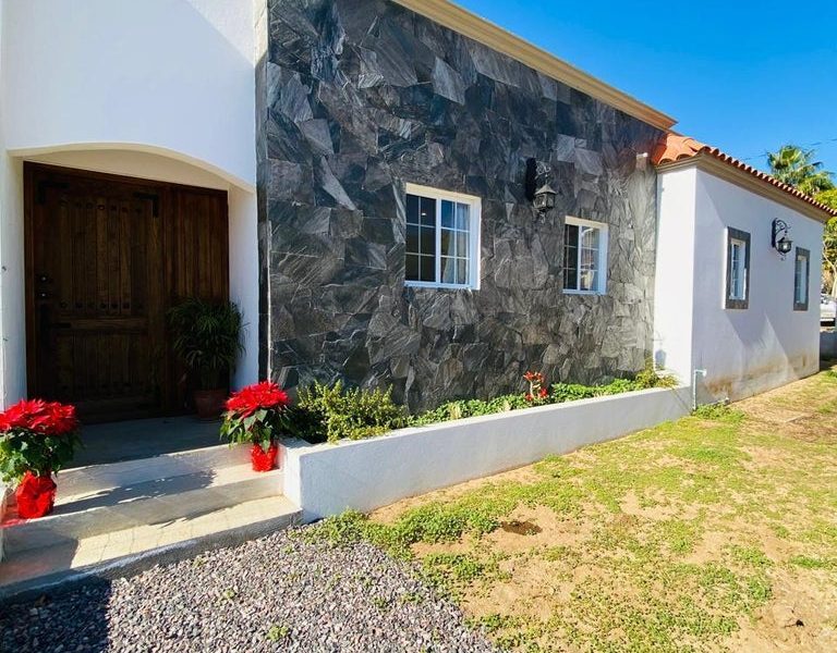 San Vicente, Centro-Todos Santos, Pacific