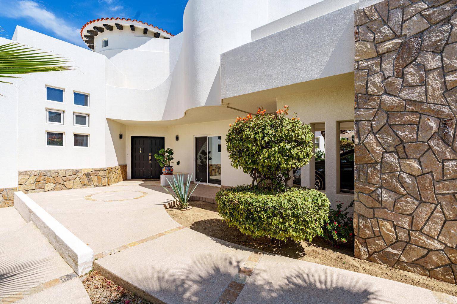 3-Bedroom House in Toscana Residences, Cabo Corridor, photo 3