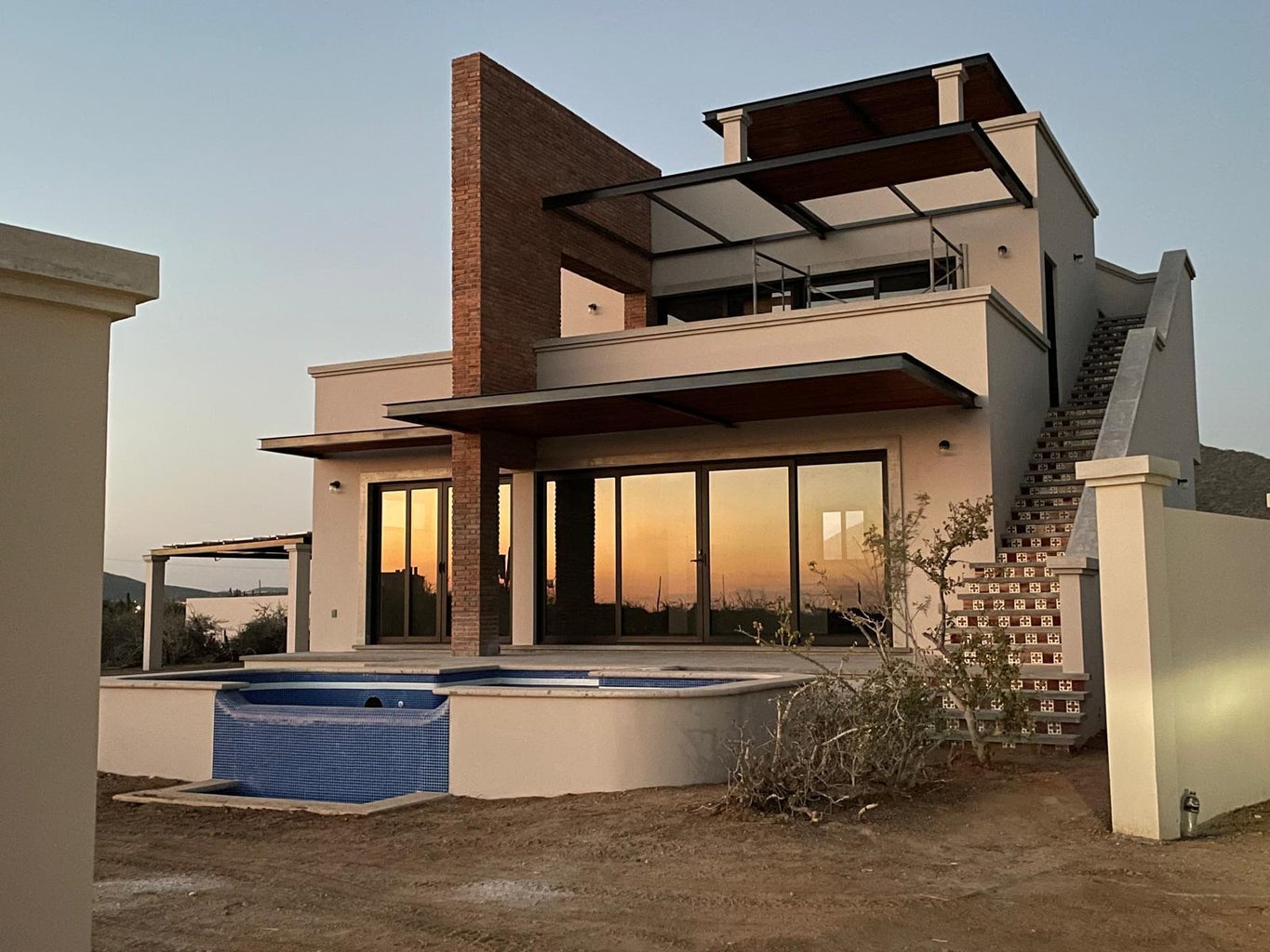 CERRITOS, Pacific, photo 2
