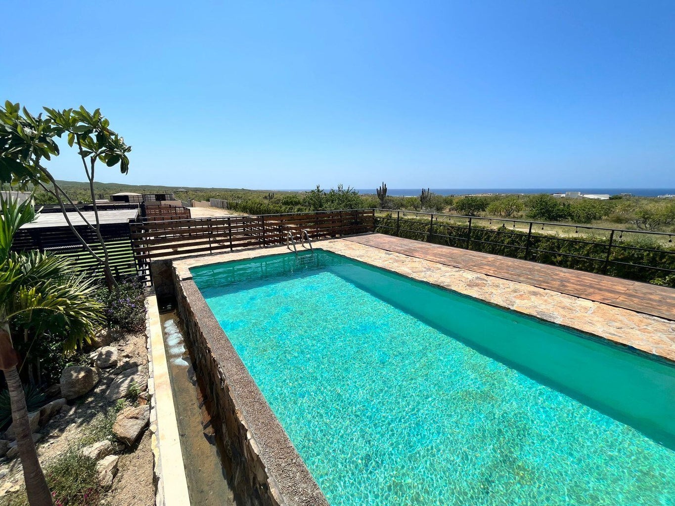 12-Bedroom House in Migrino-Gen, Pacific, photo 5