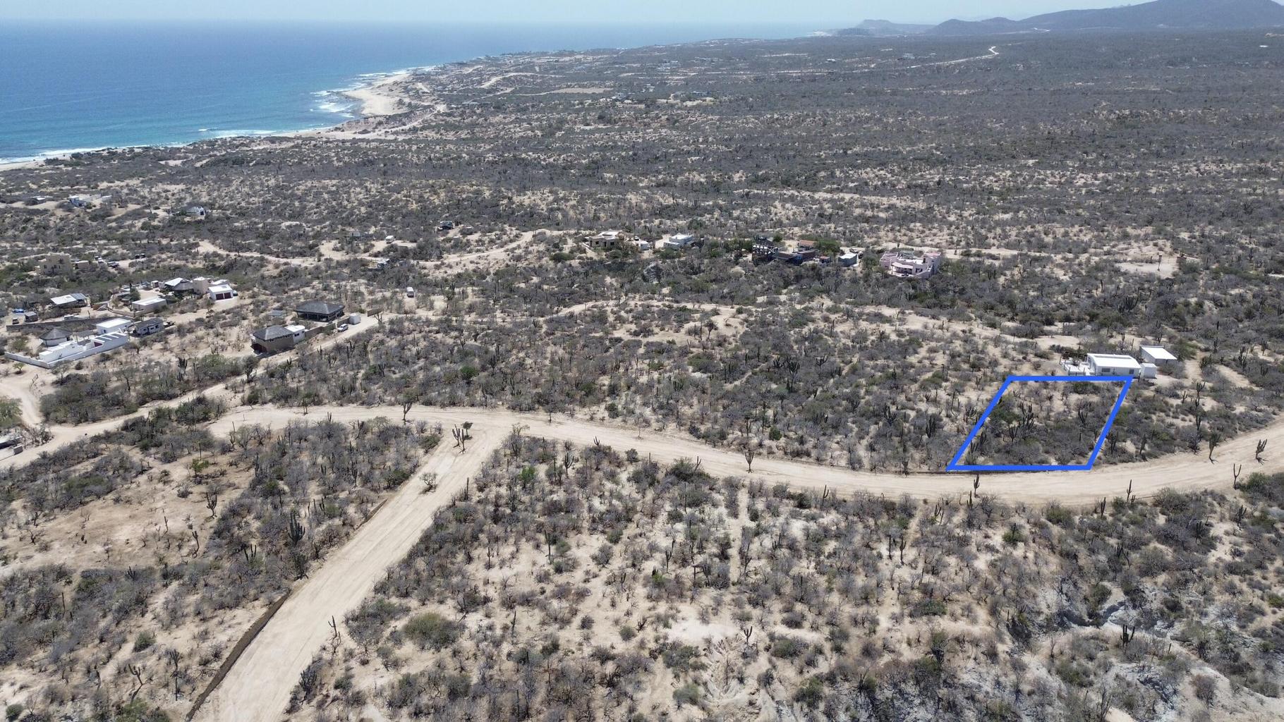 Lot in Shipwrecks, East Cape, photo 5