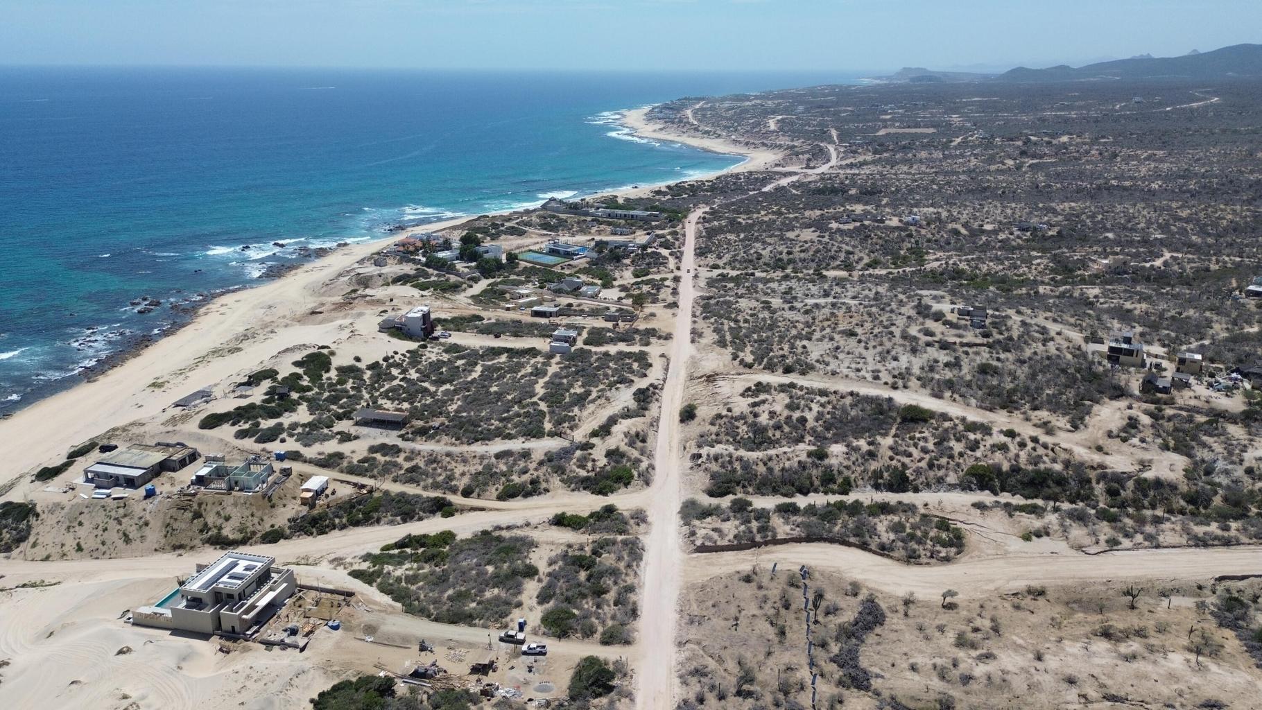 Lot in Shipwrecks, East Cape, photo 2