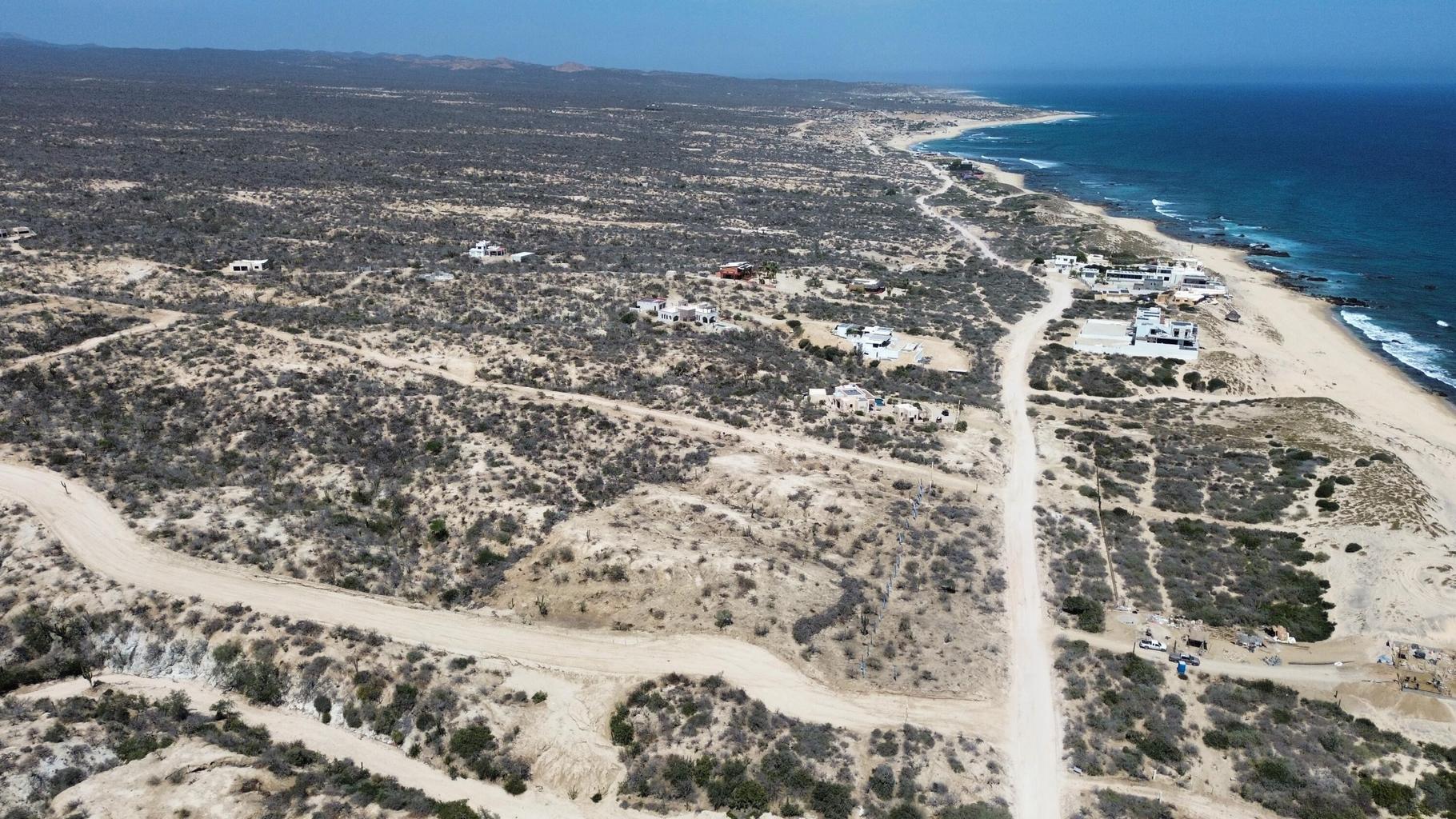 Lot in Shipwrecks, East Cape, photo 3