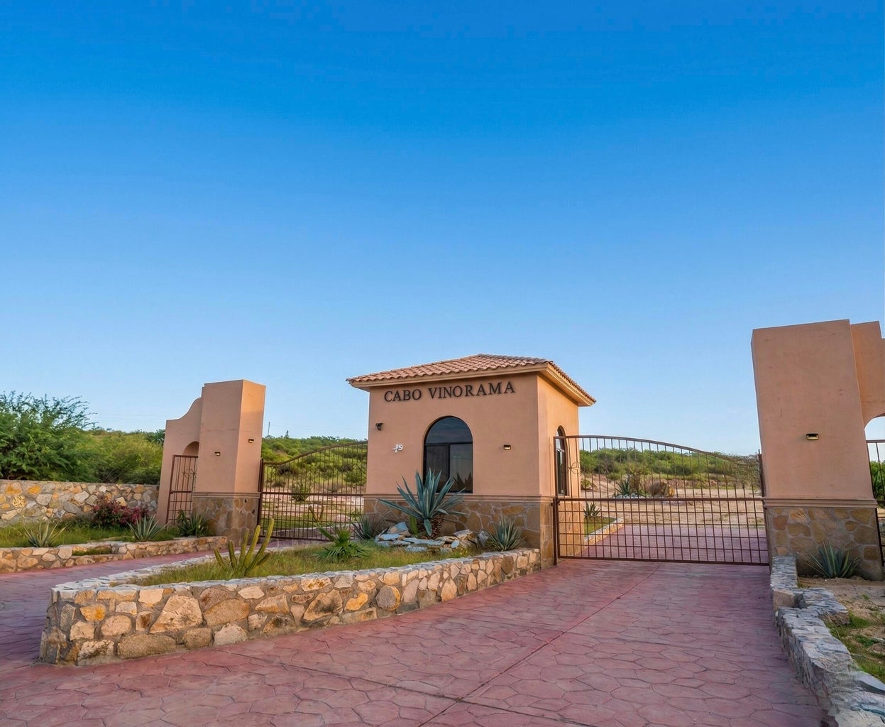 Lot in Vinorama Estates, East Cape, photo 2