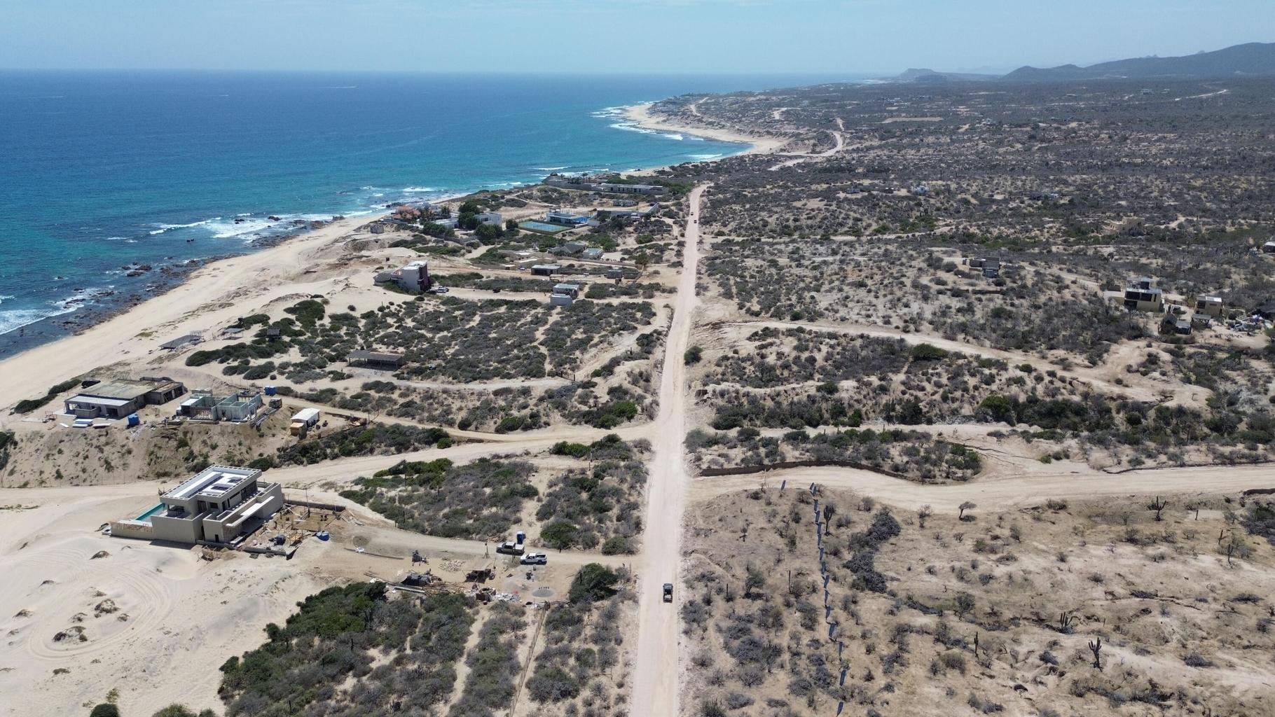 Lot in Shipwrecks, East Cape, photo 4
