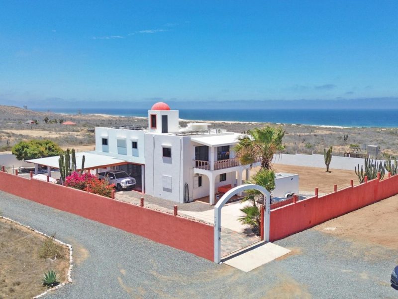4-Bedroom House in Migrino, Pacific