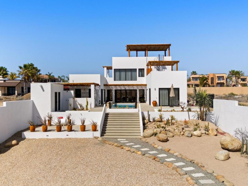 3-Bedroom House in El Posito, Pacific