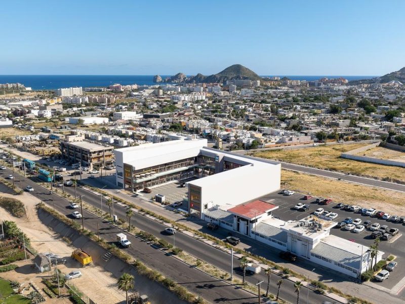 LOCAL 41, Plaza Magnus Center, Cabo San Lucas