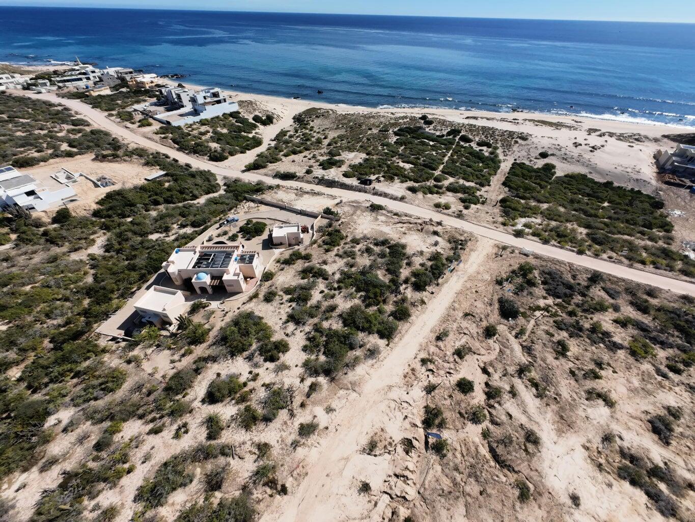 Lot in Shipwrecks, East Cape, photo 4