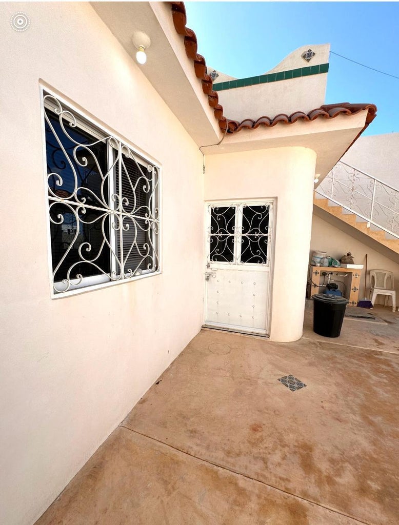 L40 MZA.17 Tulipan Girasol, Jacarandas, Cabo San Lucas, photo 5