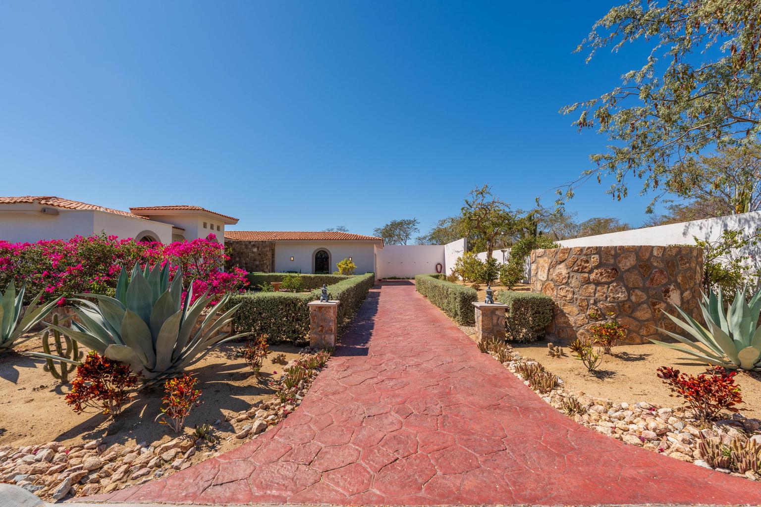 3-Bedroom House in Rancho Paraiso Ests, Cabo Corridor, photo 4