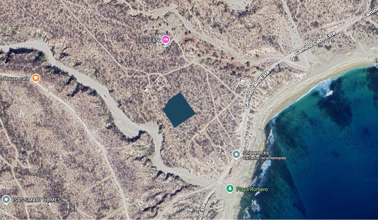 Lot in Shipwrecks, East Cape, photo 2