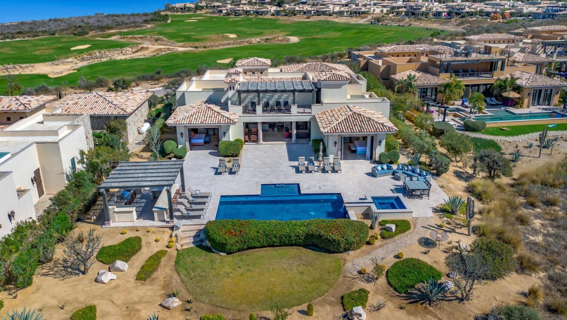 5-Bedroom House in Golf Villas, Pacific, photo 2