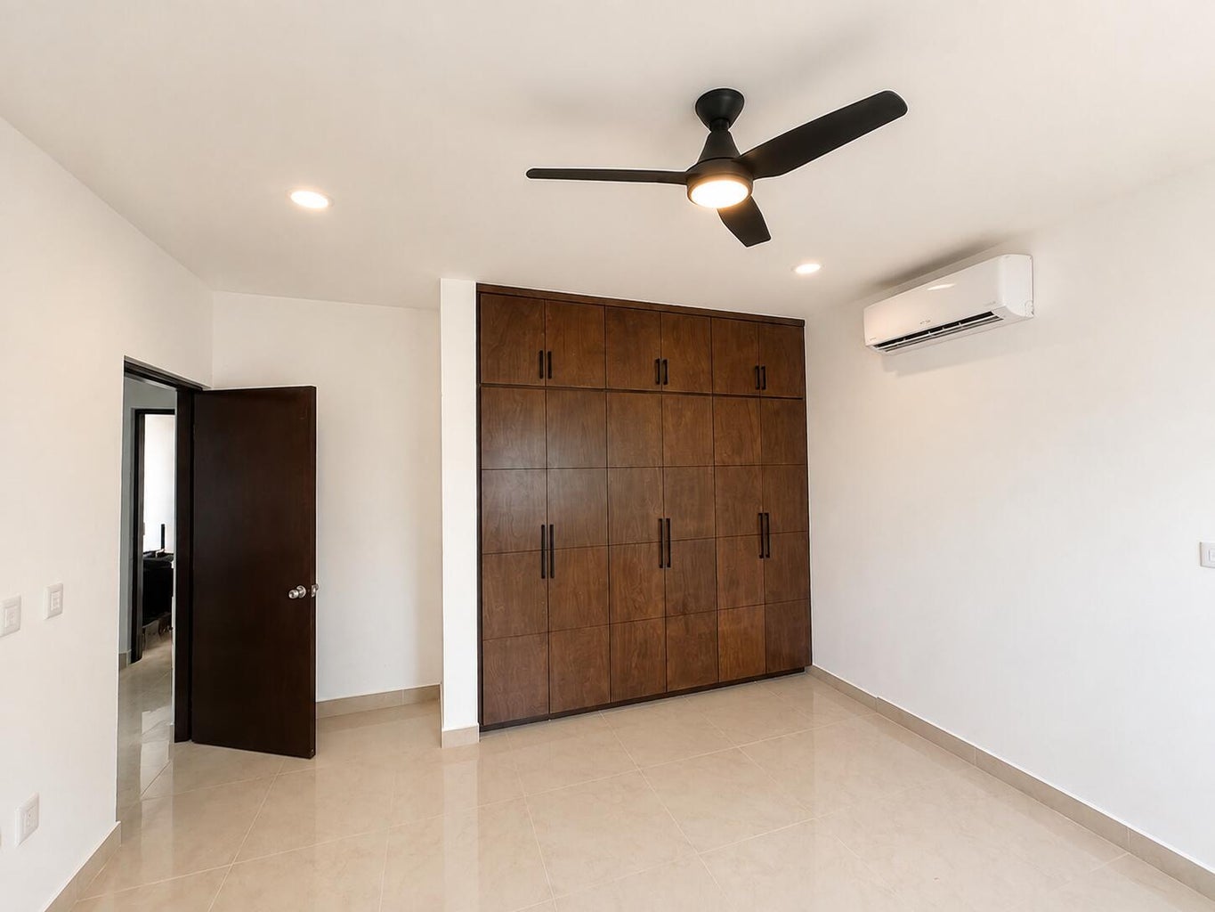Milan, Toscana Residences, Cabo Corridor, photo 4