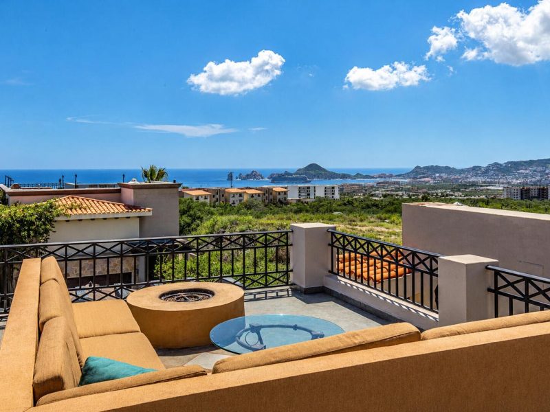 Las Estrellas, Ventanas, Cabo Corridor