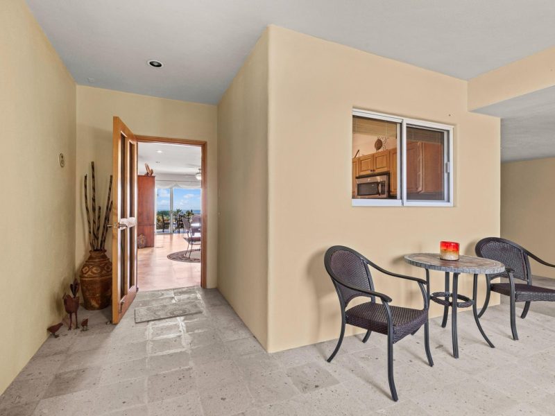 Gardenias 102, San Jose Corridor